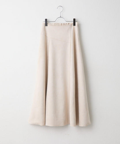 麂皮拼接喇叭裙