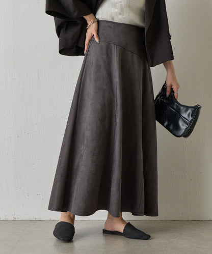 麂皮拼接喇叭裙