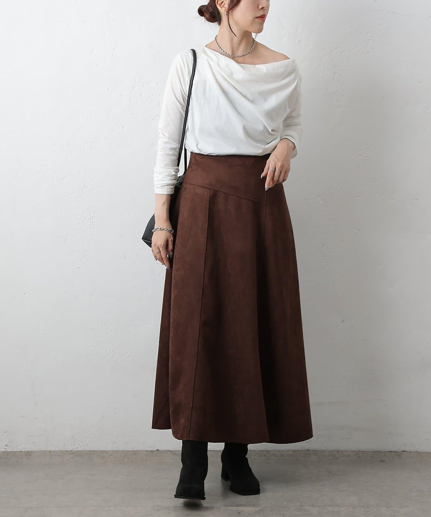 麂皮拼接喇叭裙