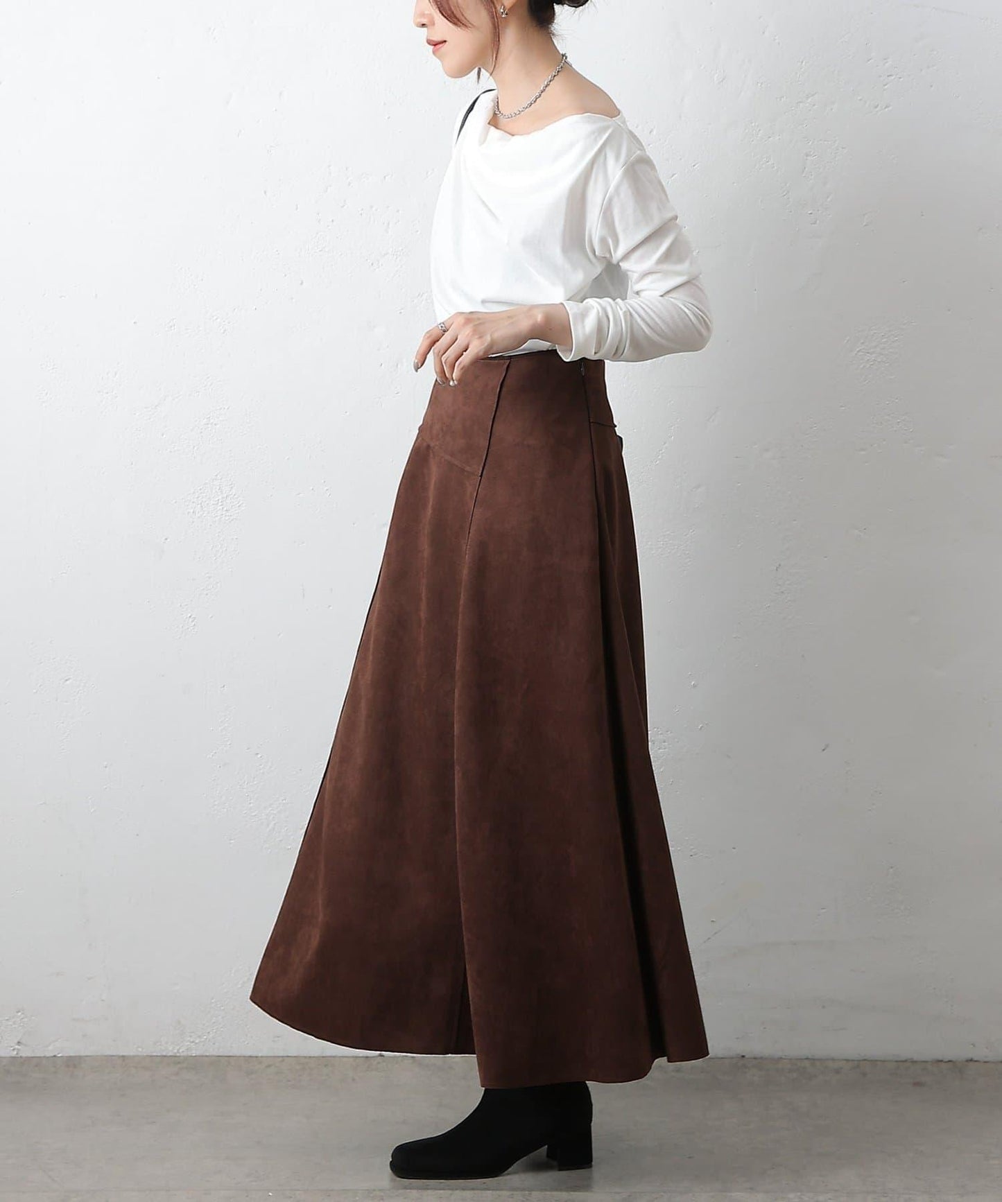 麂皮拼接喇叭裙