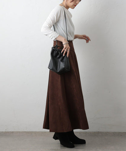 麂皮拼接喇叭裙