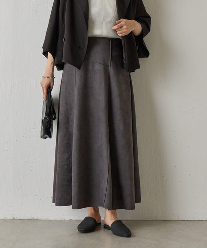 麂皮拼接喇叭裙