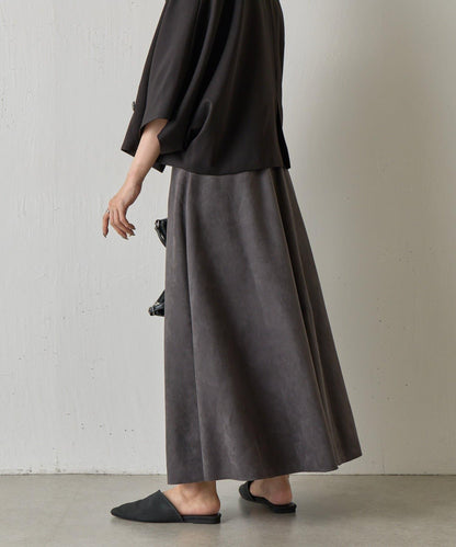 麂皮拼接喇叭裙