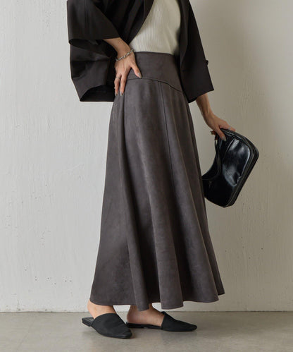 麂皮拼接喇叭裙