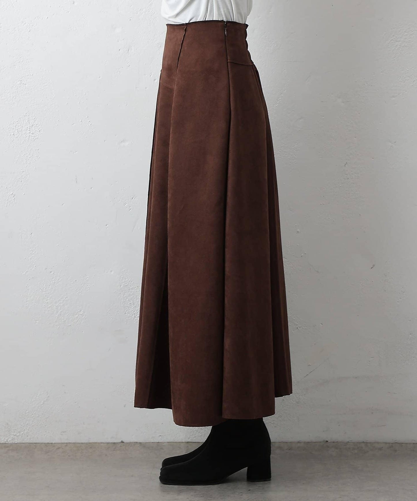 麂皮拼接喇叭裙