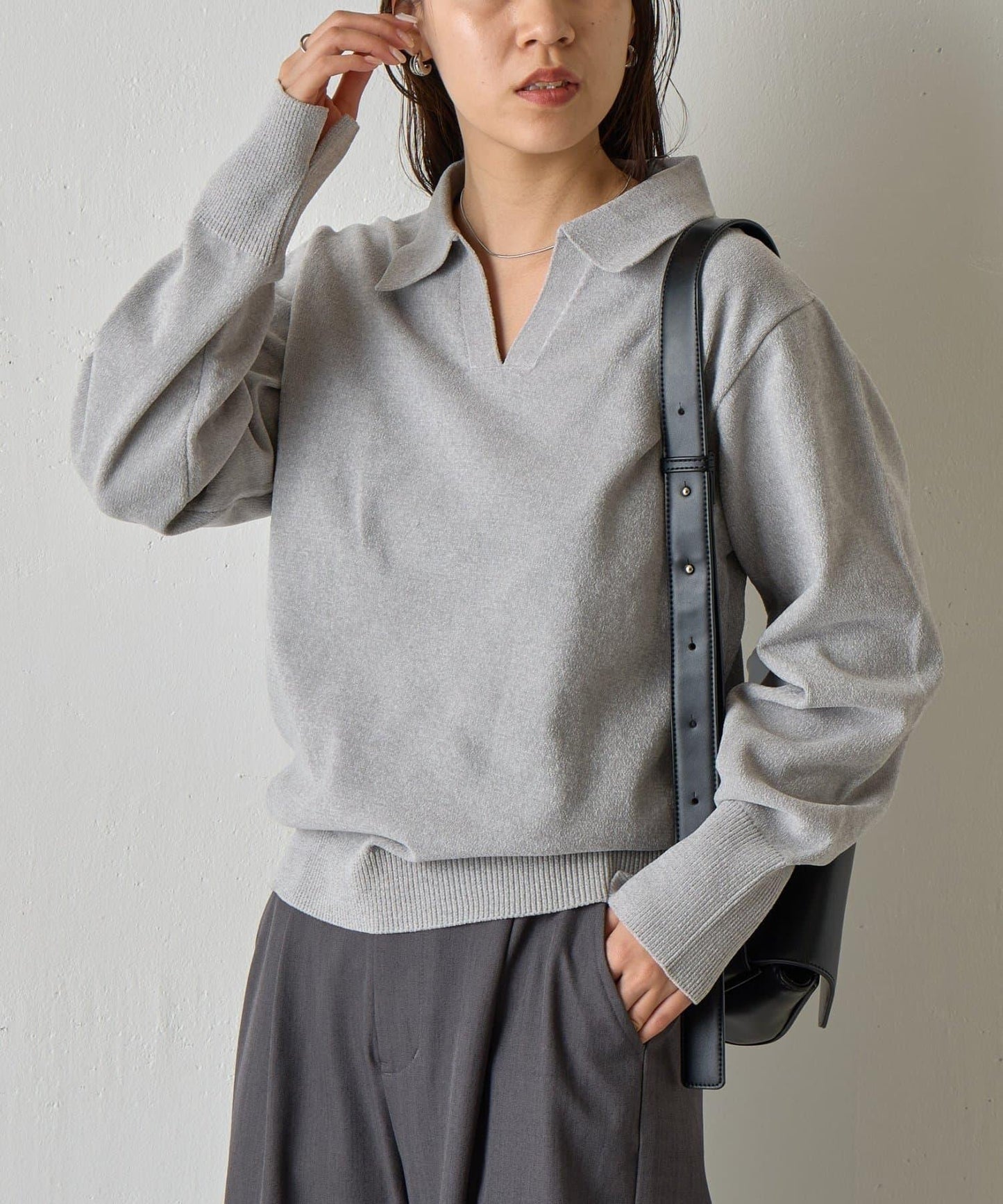 天鵝絨紗線開領翻領針織衫