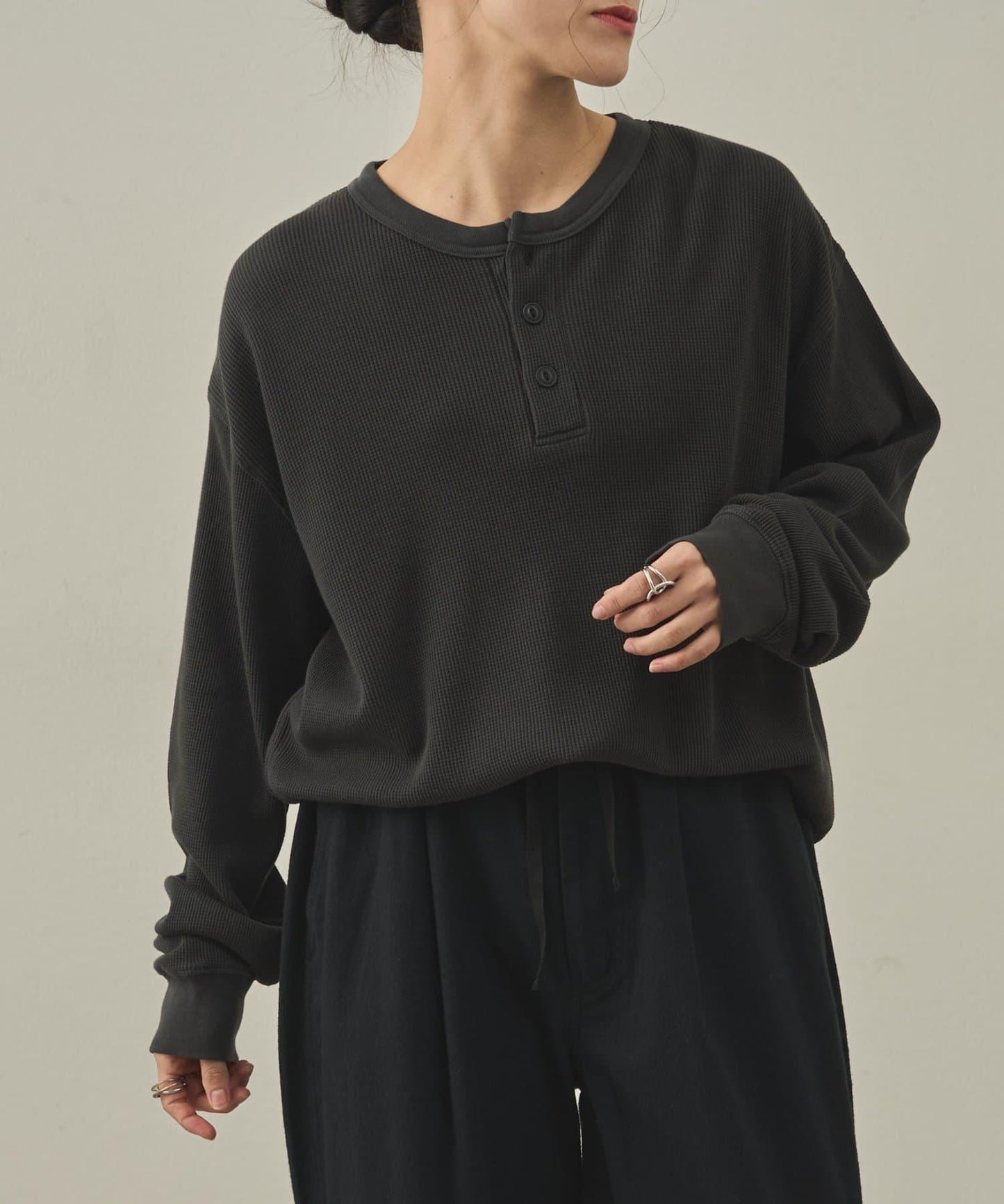 【paradigm】燃氣烤華夫格亨利領長袖T恤