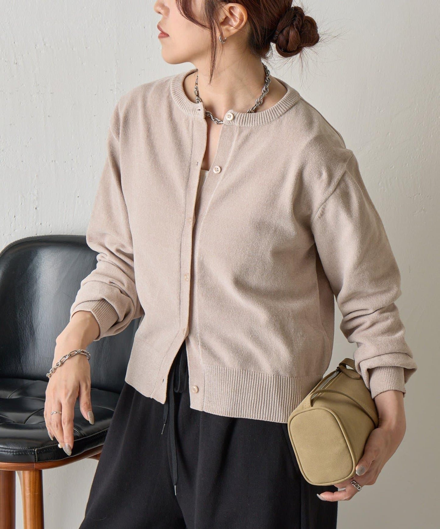 天鵝絨紗線圓領開衫