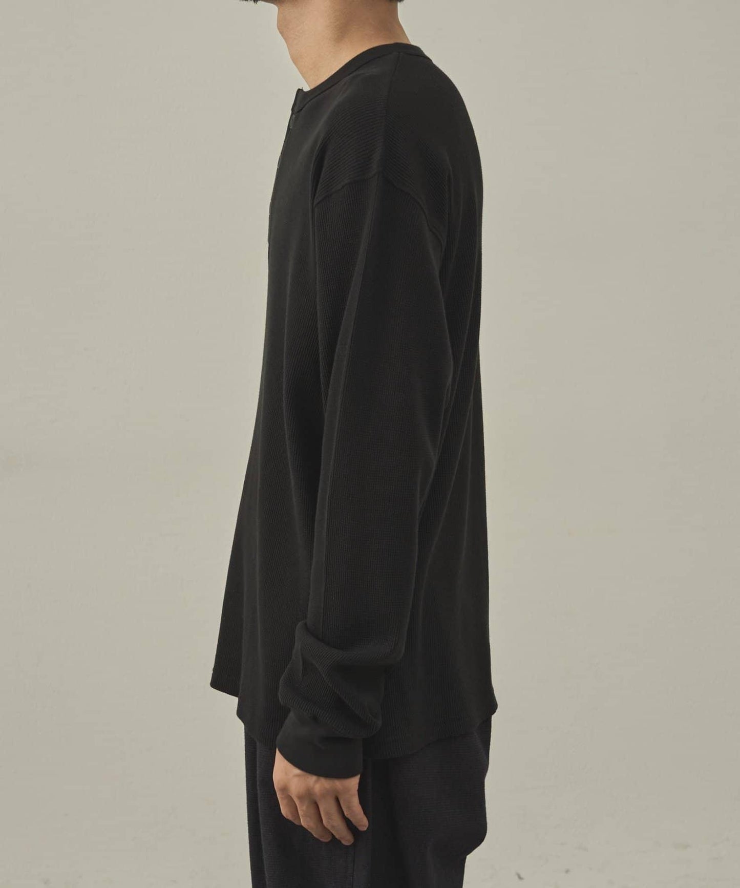 【paradigm】燃氣烤華夫格亨利領長袖T恤