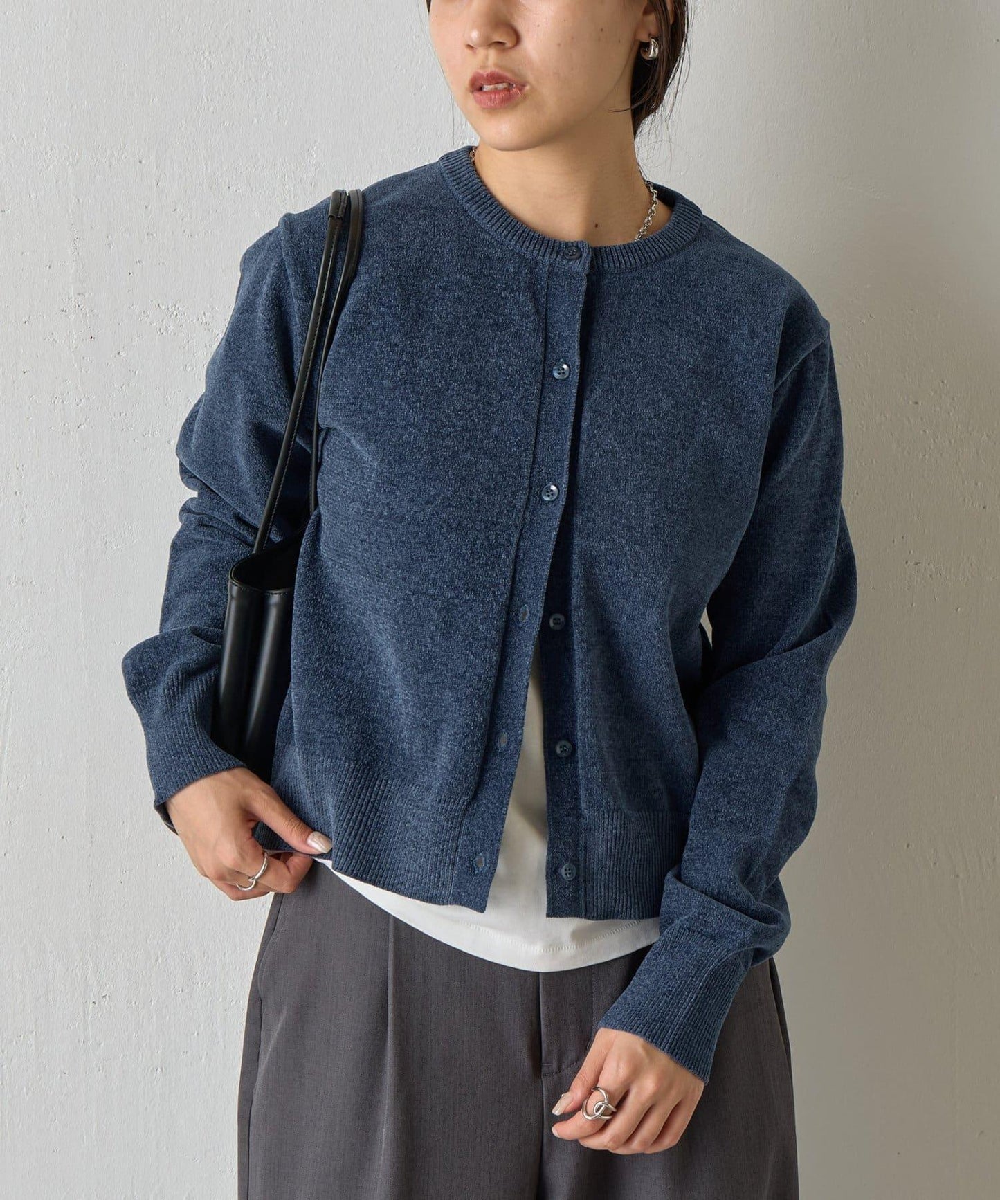 天鵝絨紗線圓領開衫