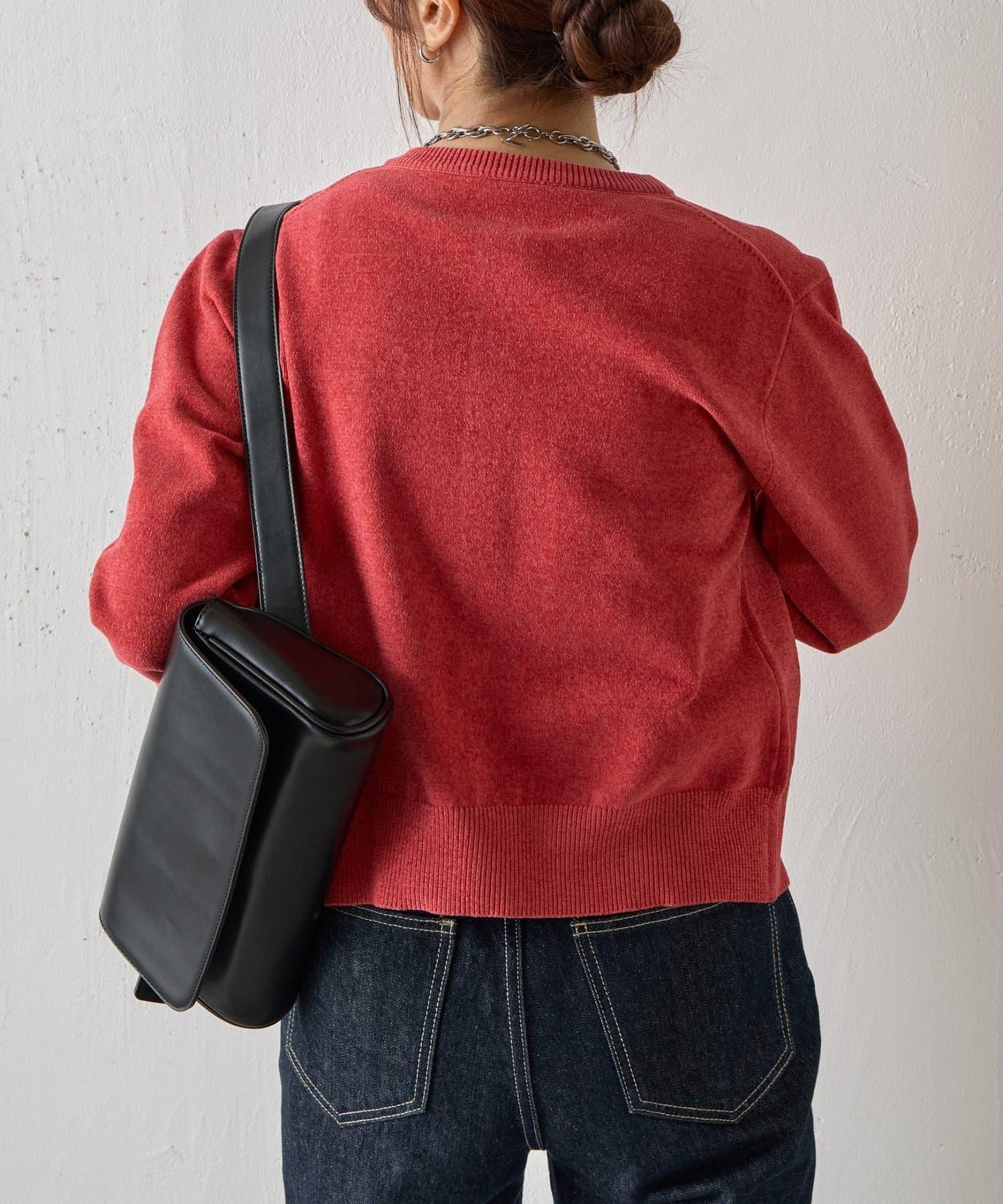 天鵝絨紗線圓領開衫