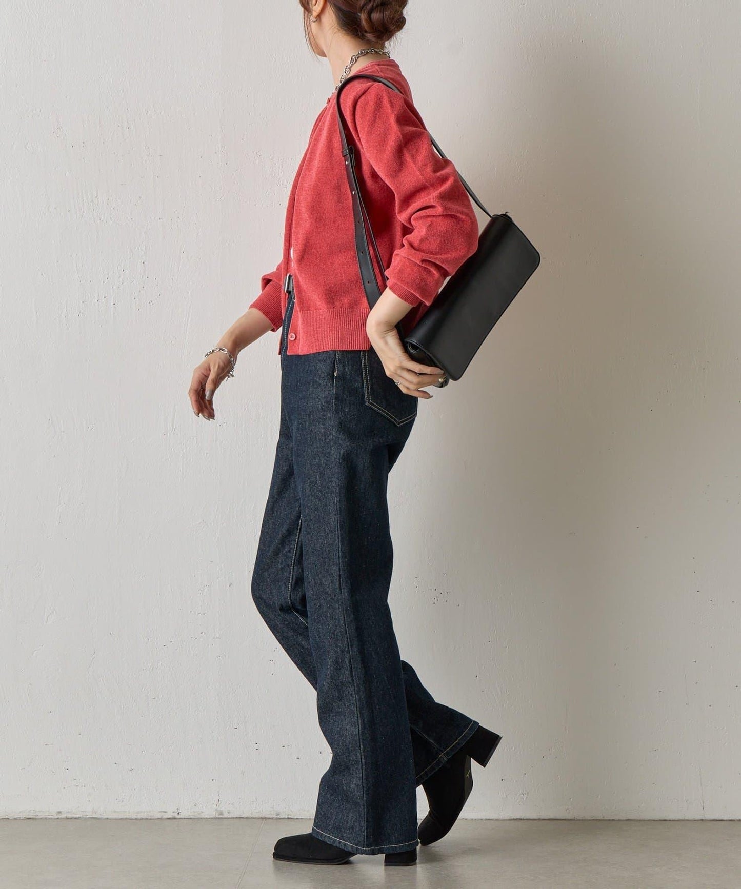 天鵝絨紗線圓領開衫