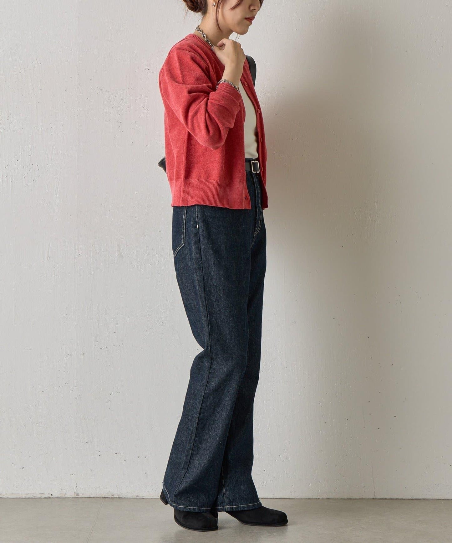 天鵝絨紗線圓領開衫