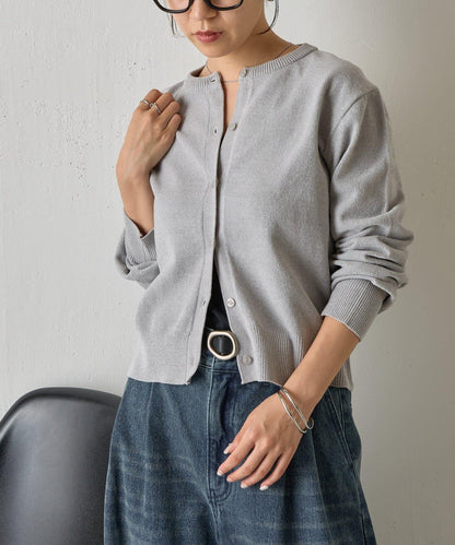天鵝絨紗線圓領開衫