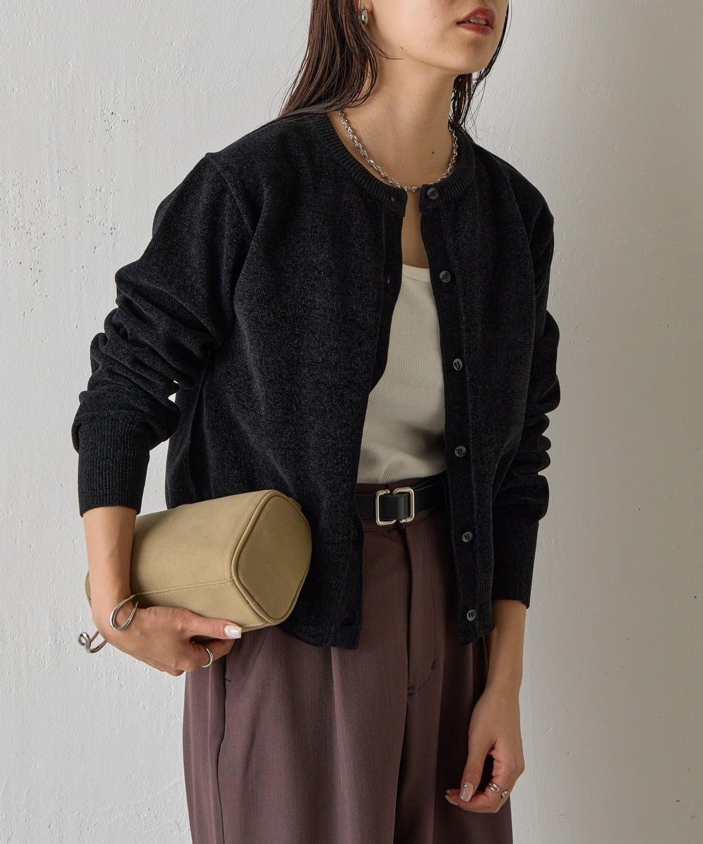 天鵝絨紗線圓領開衫