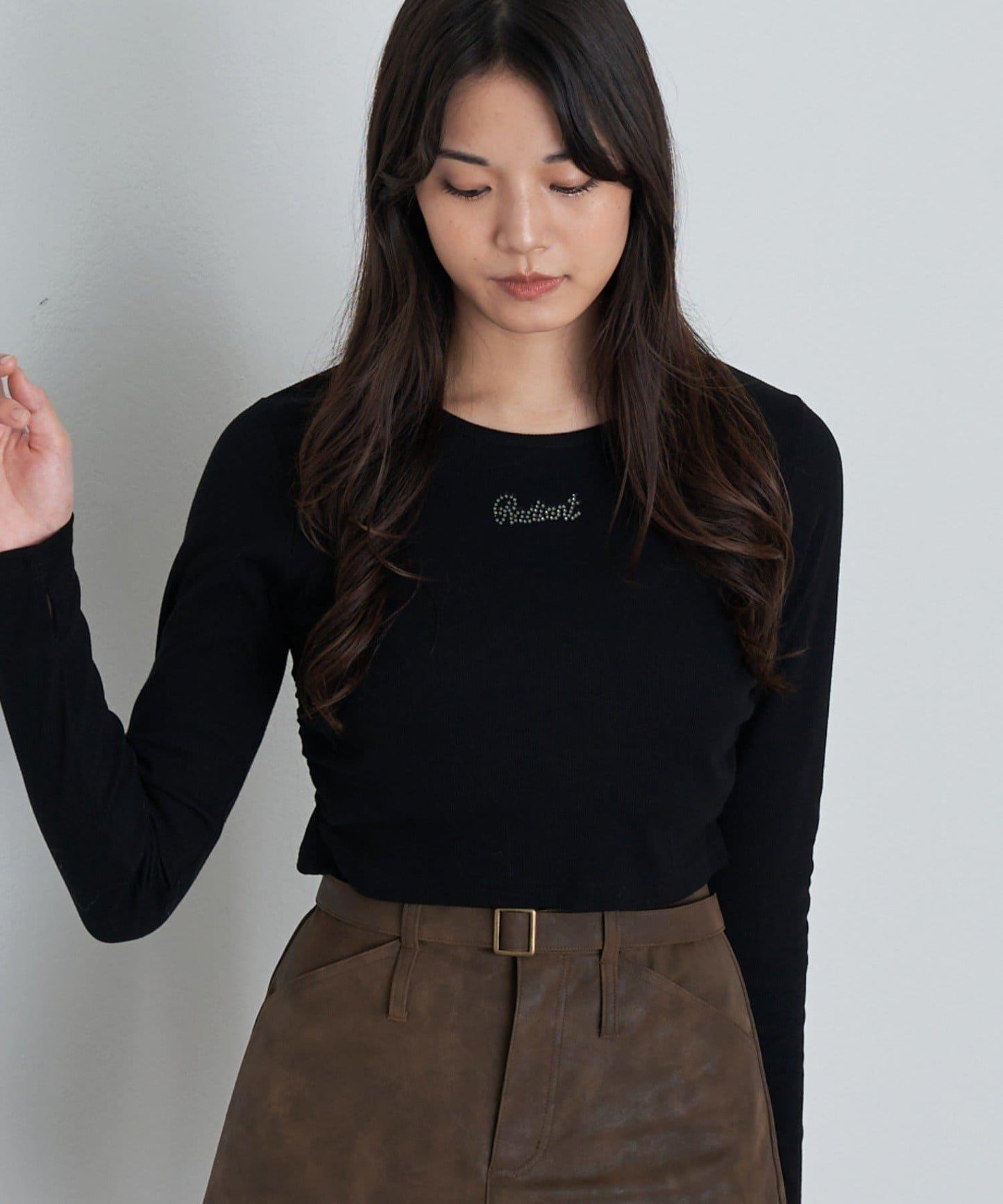 水鑽標誌短款長袖T恤