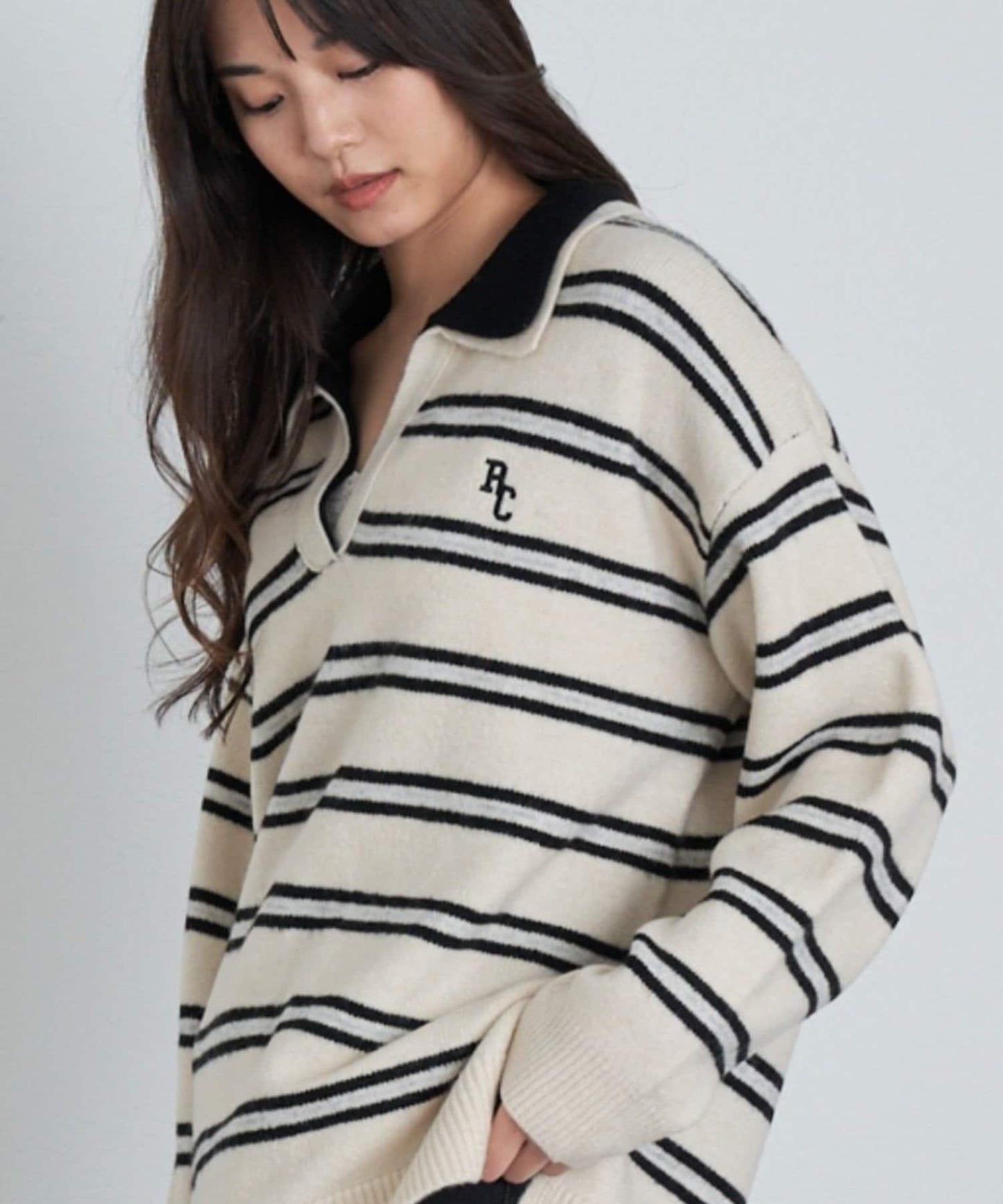 條紋翻領刺繡針織衫