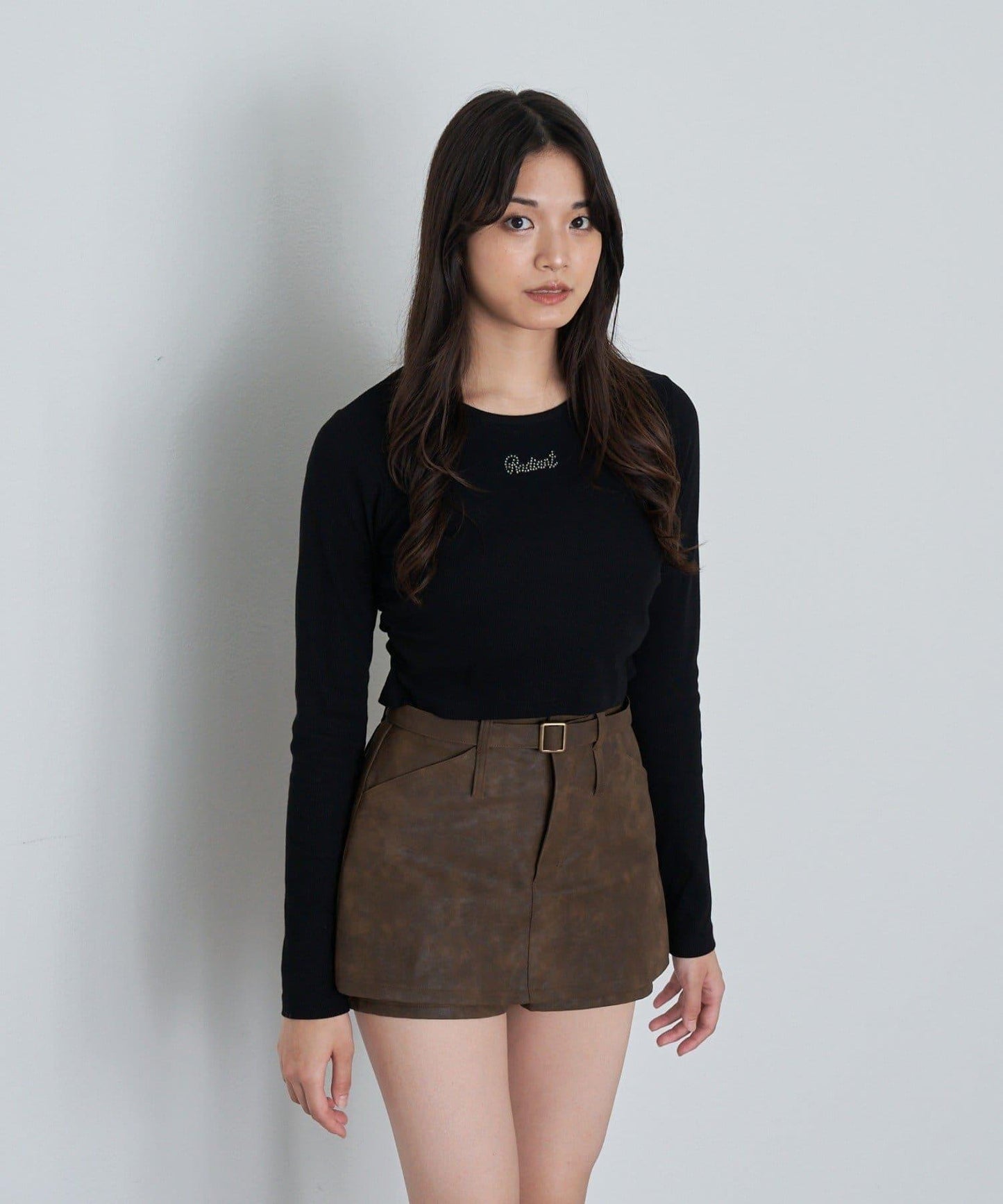 水鑽標誌短款長袖T恤