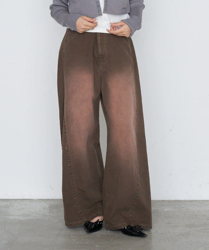 鉚釘裝飾寬鬆牛仔褲