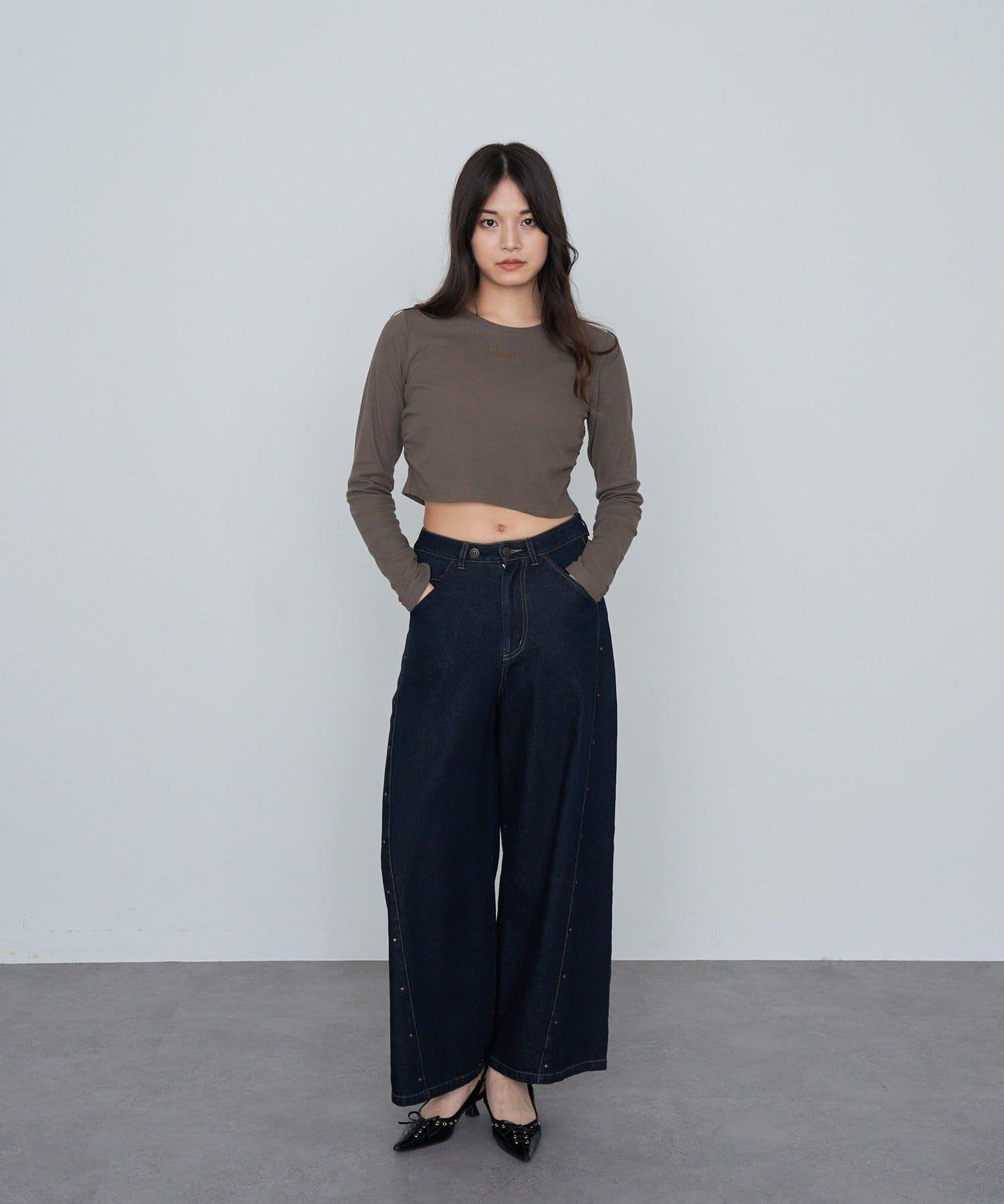 水鑽標誌短款長袖T恤