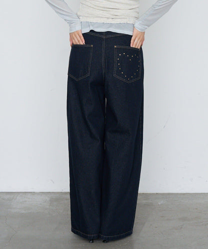 鉚釘裝飾寬鬆牛仔褲