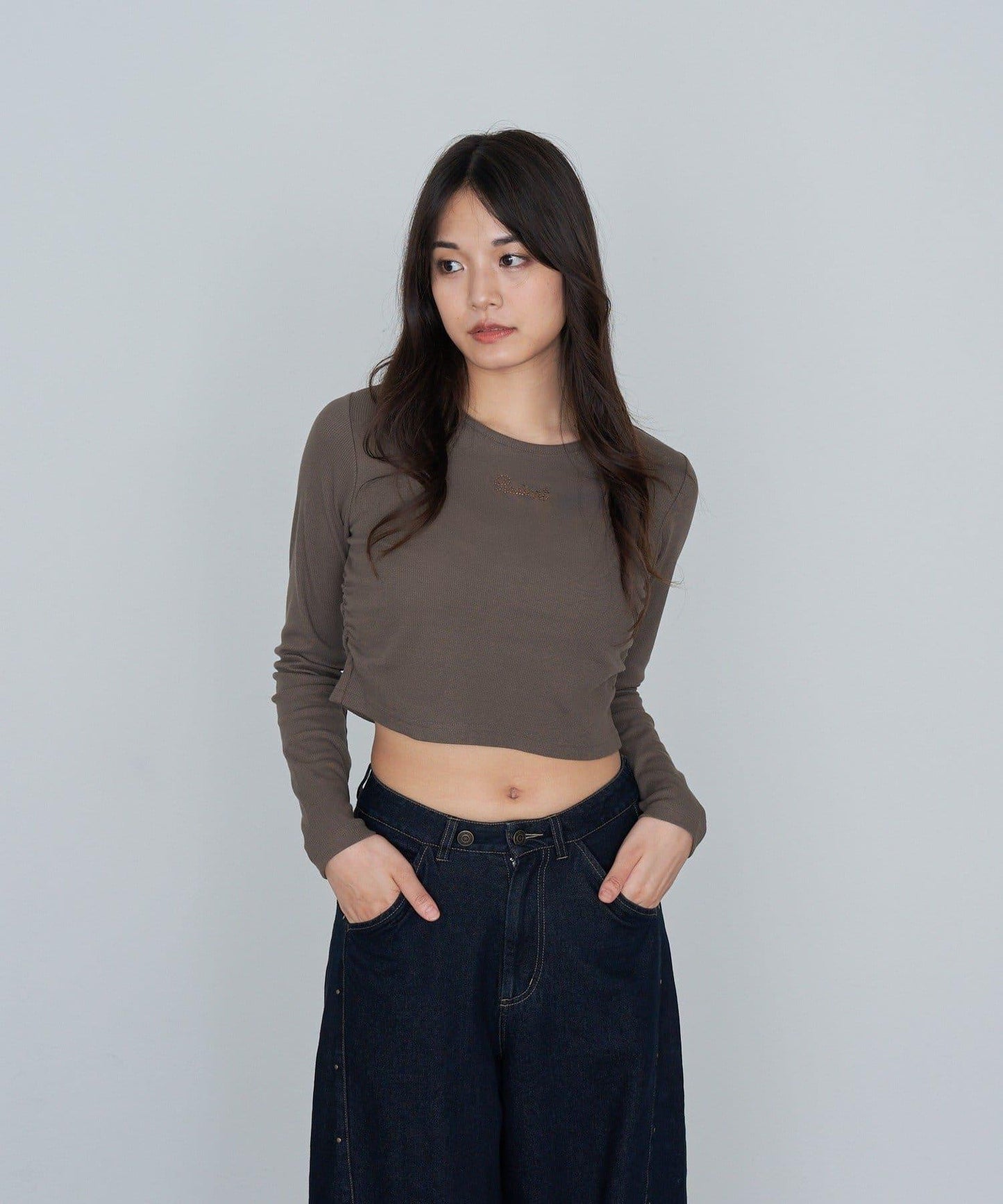 水鑽標誌短款長袖T恤