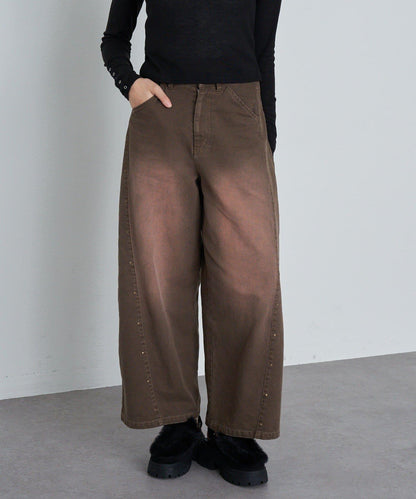 鉚釘裝飾寬鬆牛仔褲