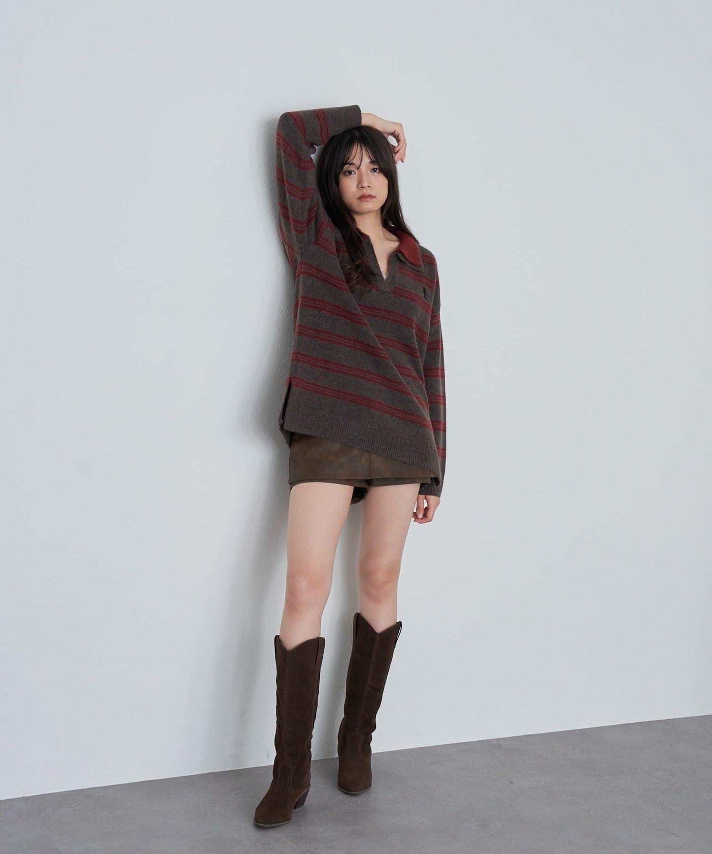 條紋翻領刺繡針織衫