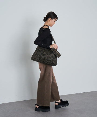 鉚釘裝飾寬鬆牛仔褲