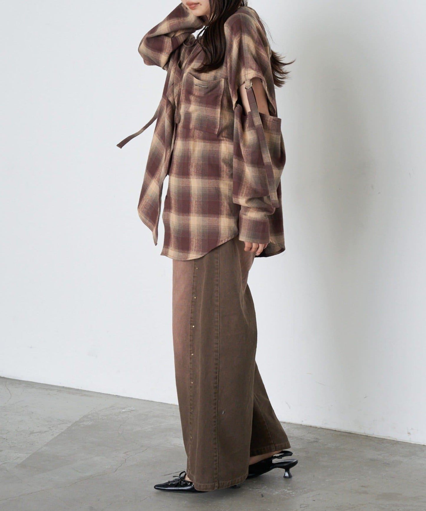 鉚釘裝飾寬鬆牛仔褲