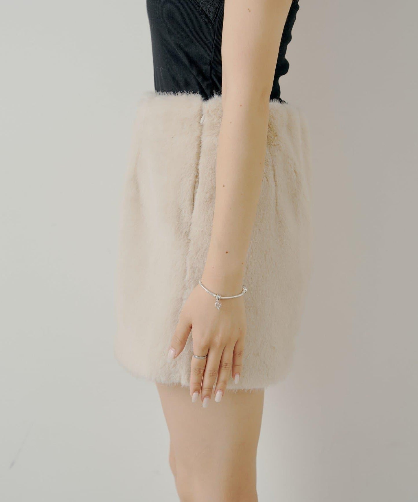 【Chico】仿毛皮迷你裙