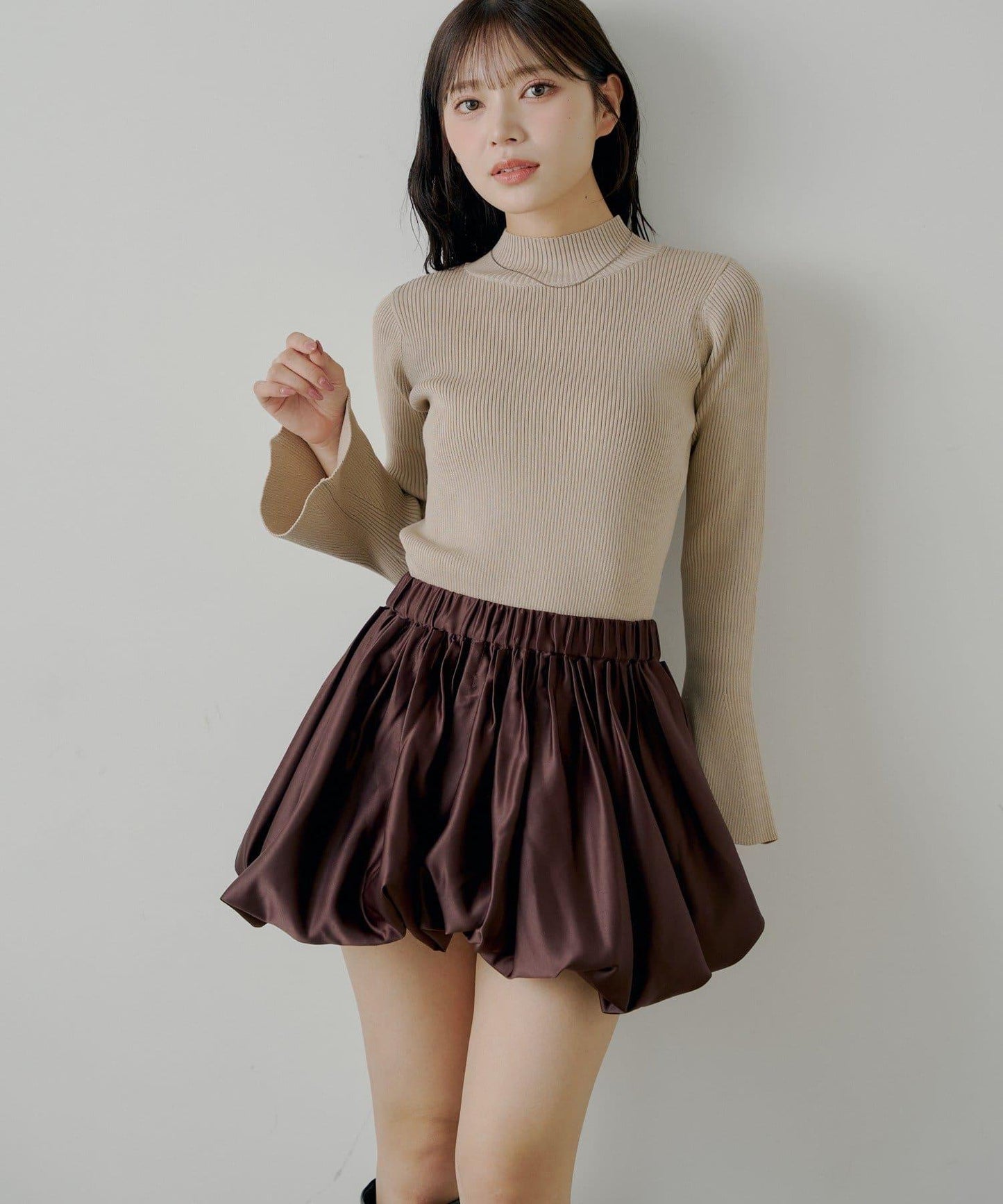 【SALON by Chico】喇叭袖不規則羅紋紐釦針織衫