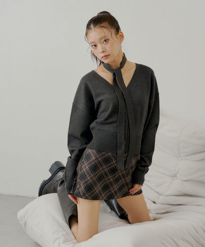 【Chico】帶領帶V領修身針織衫