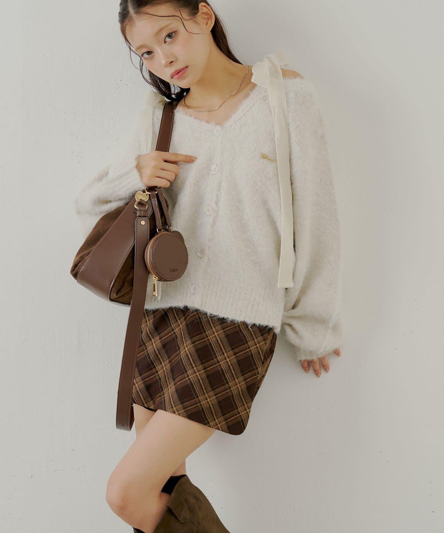 【Chico】前裹設計迷你裙褲