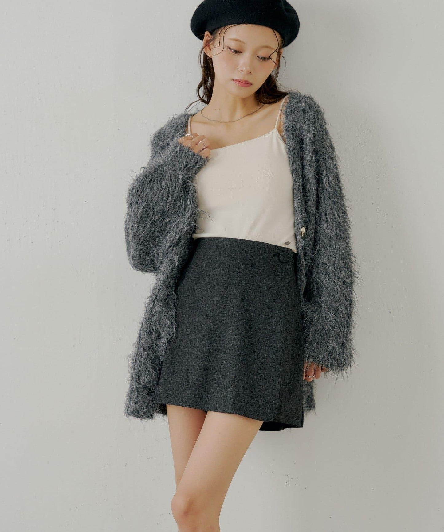 【Chico】前裹設計迷你裙褲