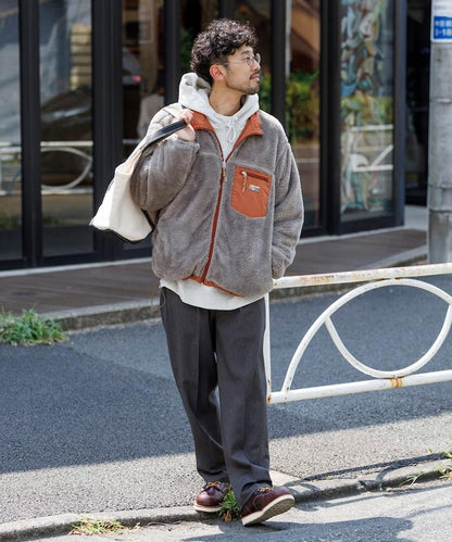 寬鬆版型 單點標誌 可雙面穿 尼龍羊羔絨夾克