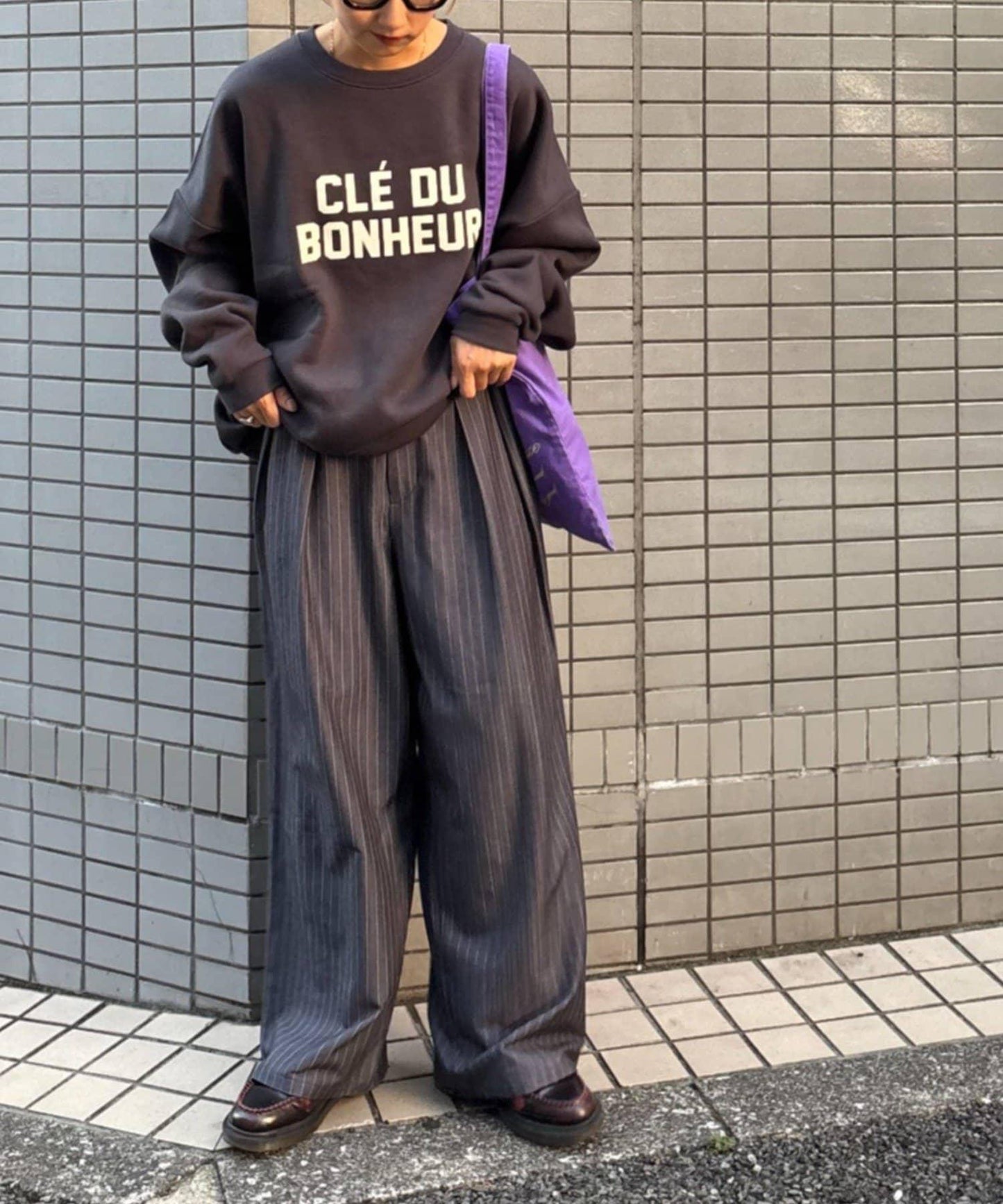 【SOUNDSGOOOOD】犬印花掛飾帶手提包