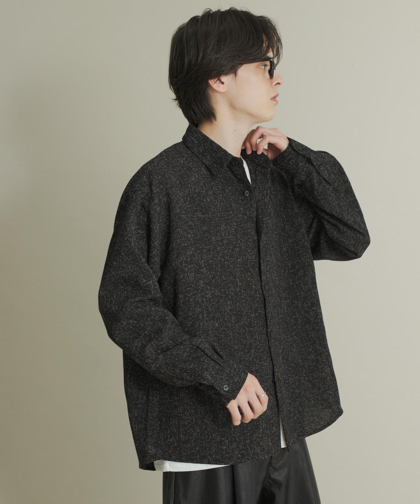 輕薄斜紋常規領襯衫