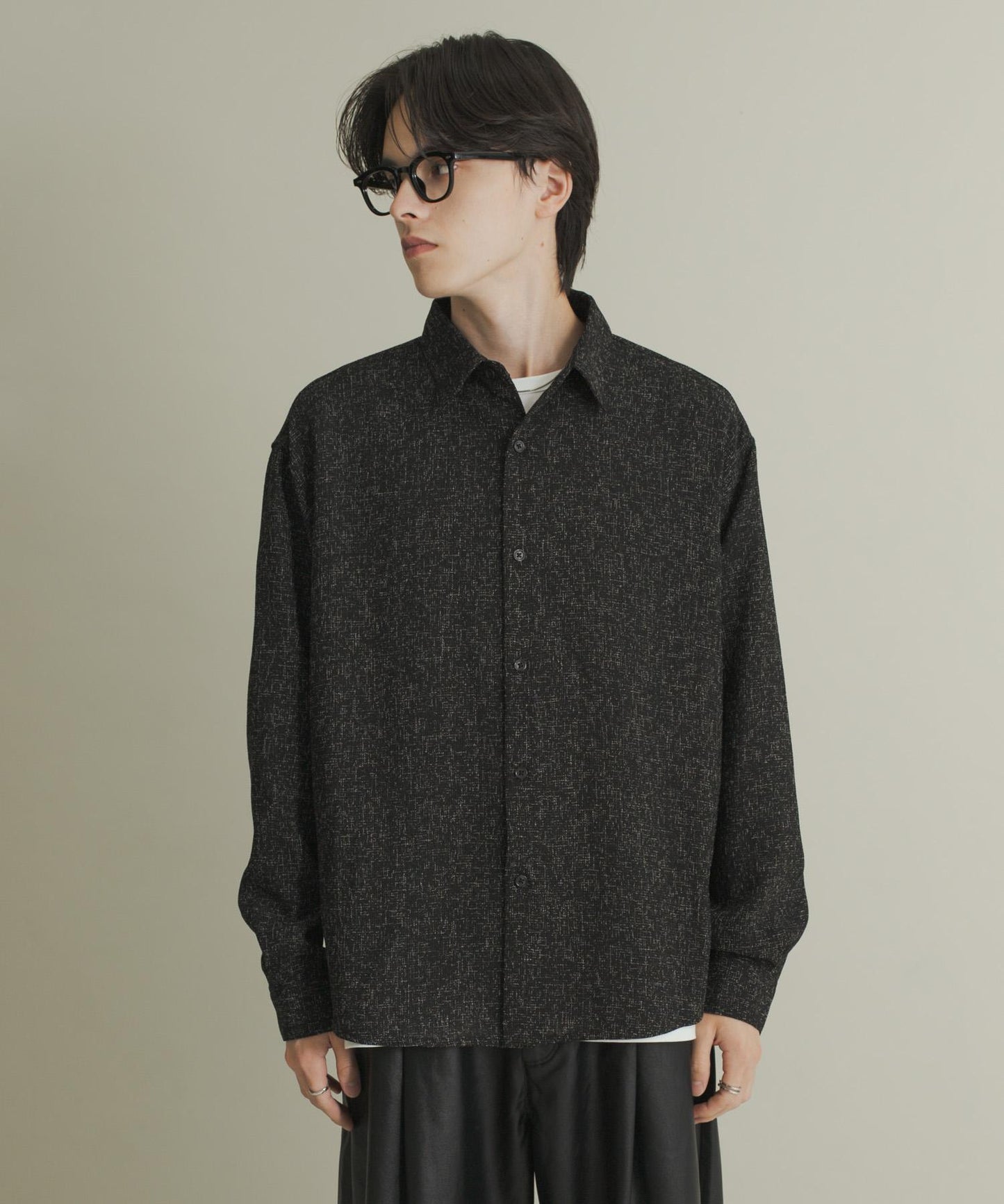 輕薄斜紋常規領襯衫