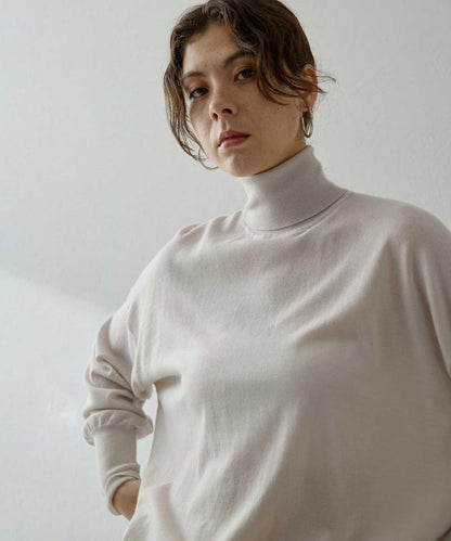 高密度寬鬆高領套頭衫