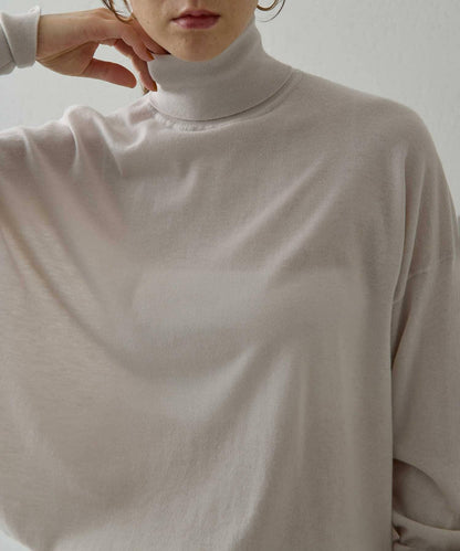 高密度寬鬆高領套頭衫
