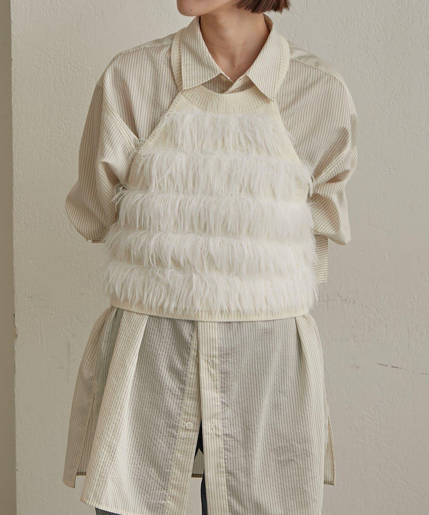 流蘇掛脖短上衣