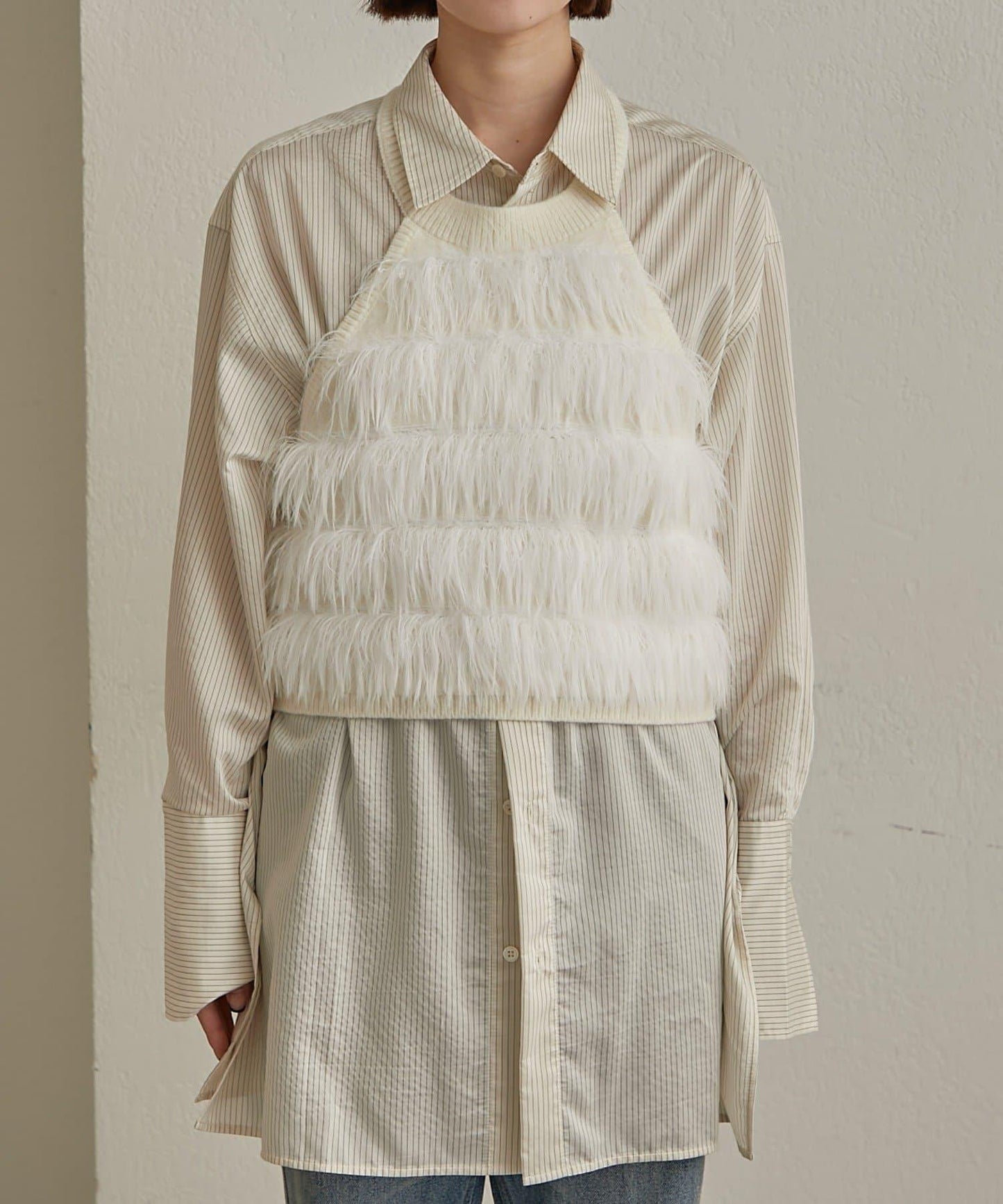 流蘇掛脖短上衣