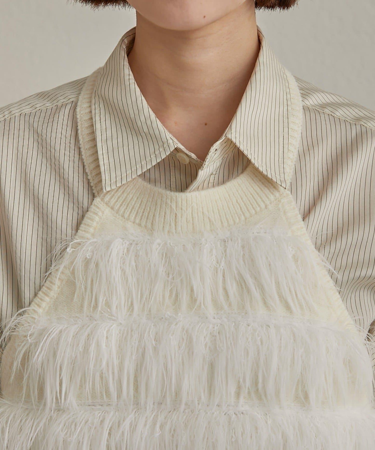 流蘇掛脖短上衣