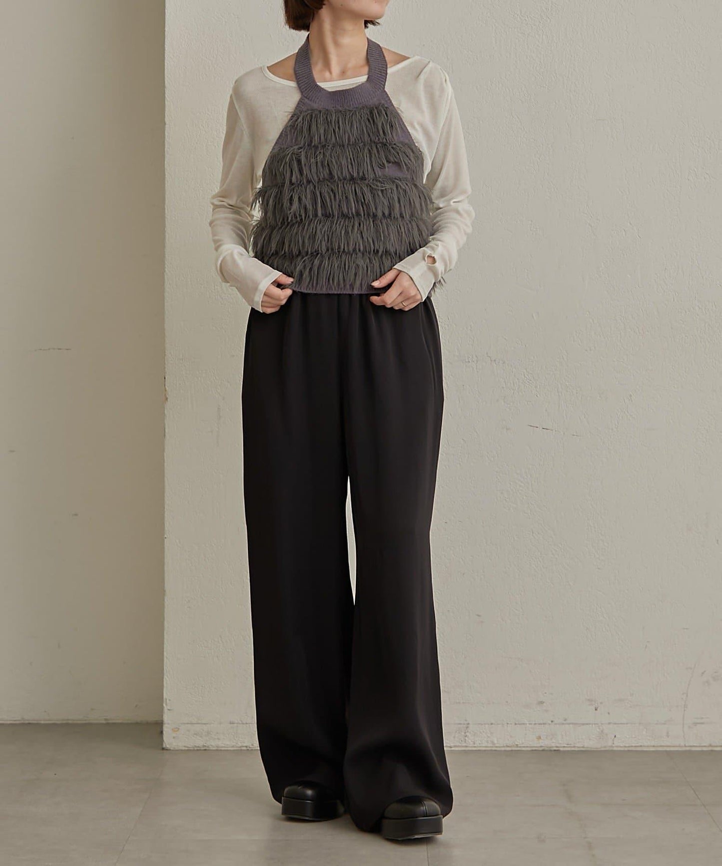 流蘇掛脖短上衣