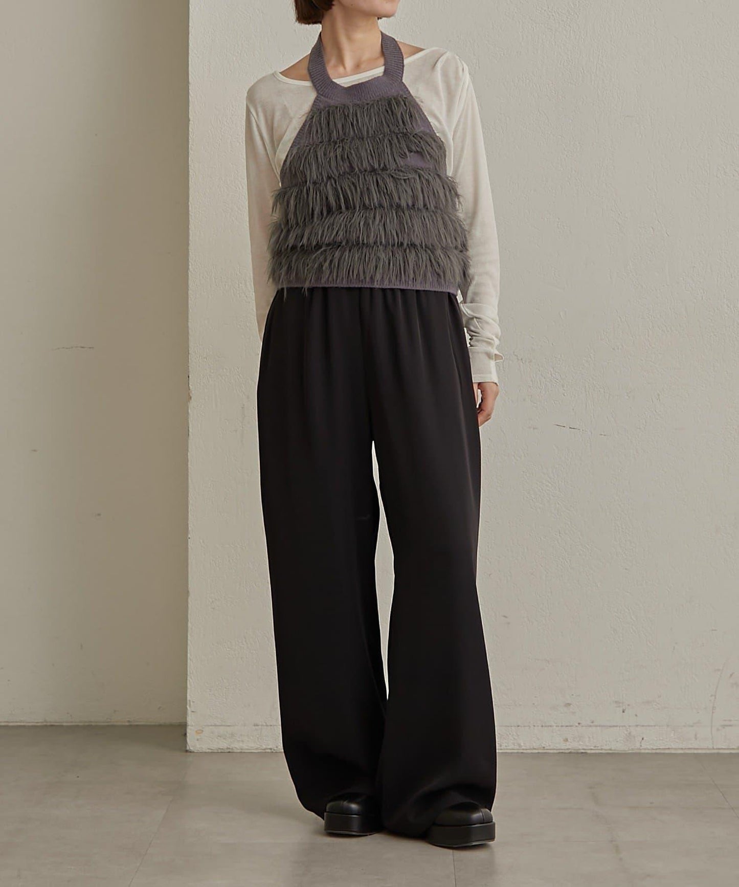 流蘇掛脖短上衣