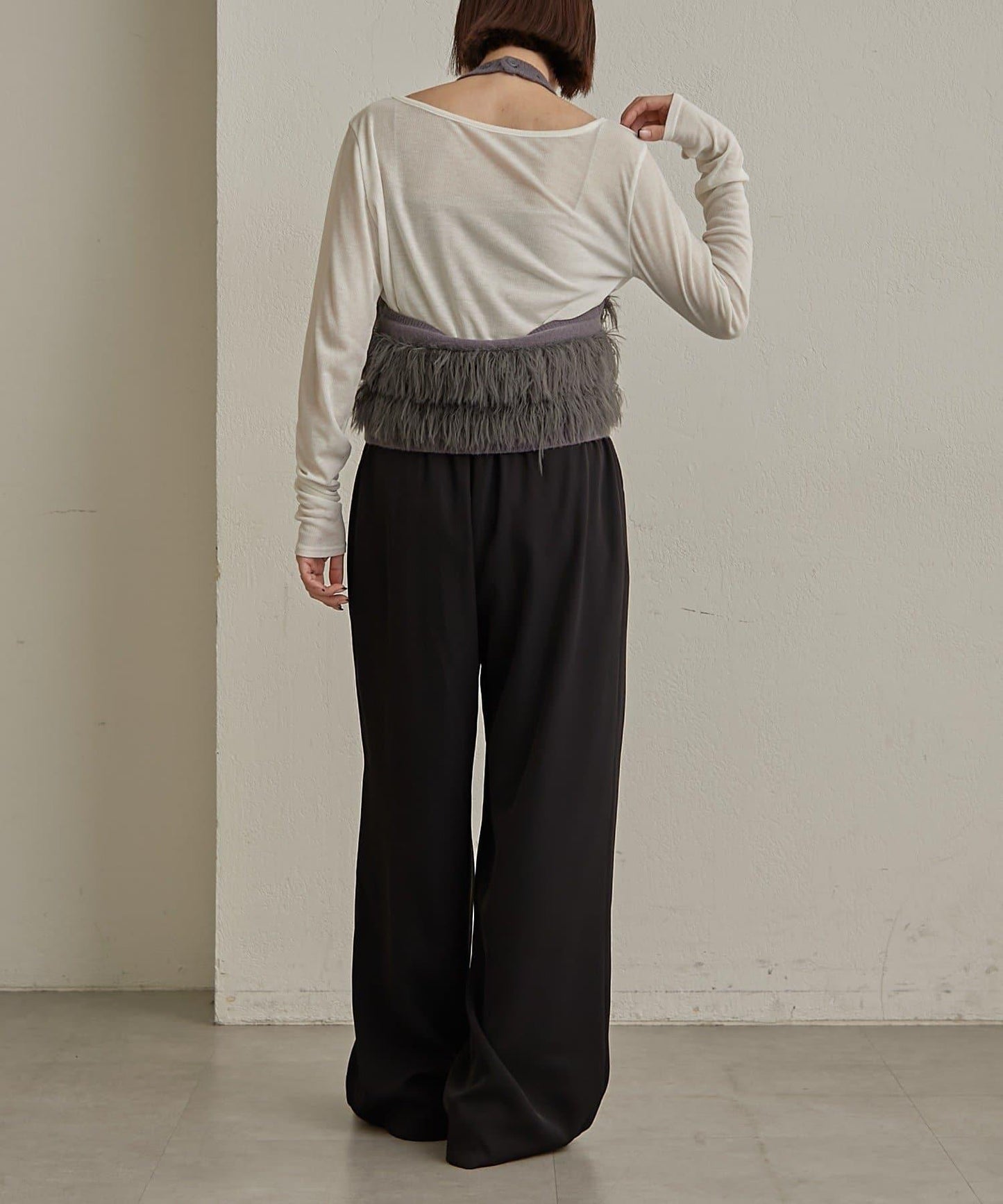 流蘇掛脖短上衣