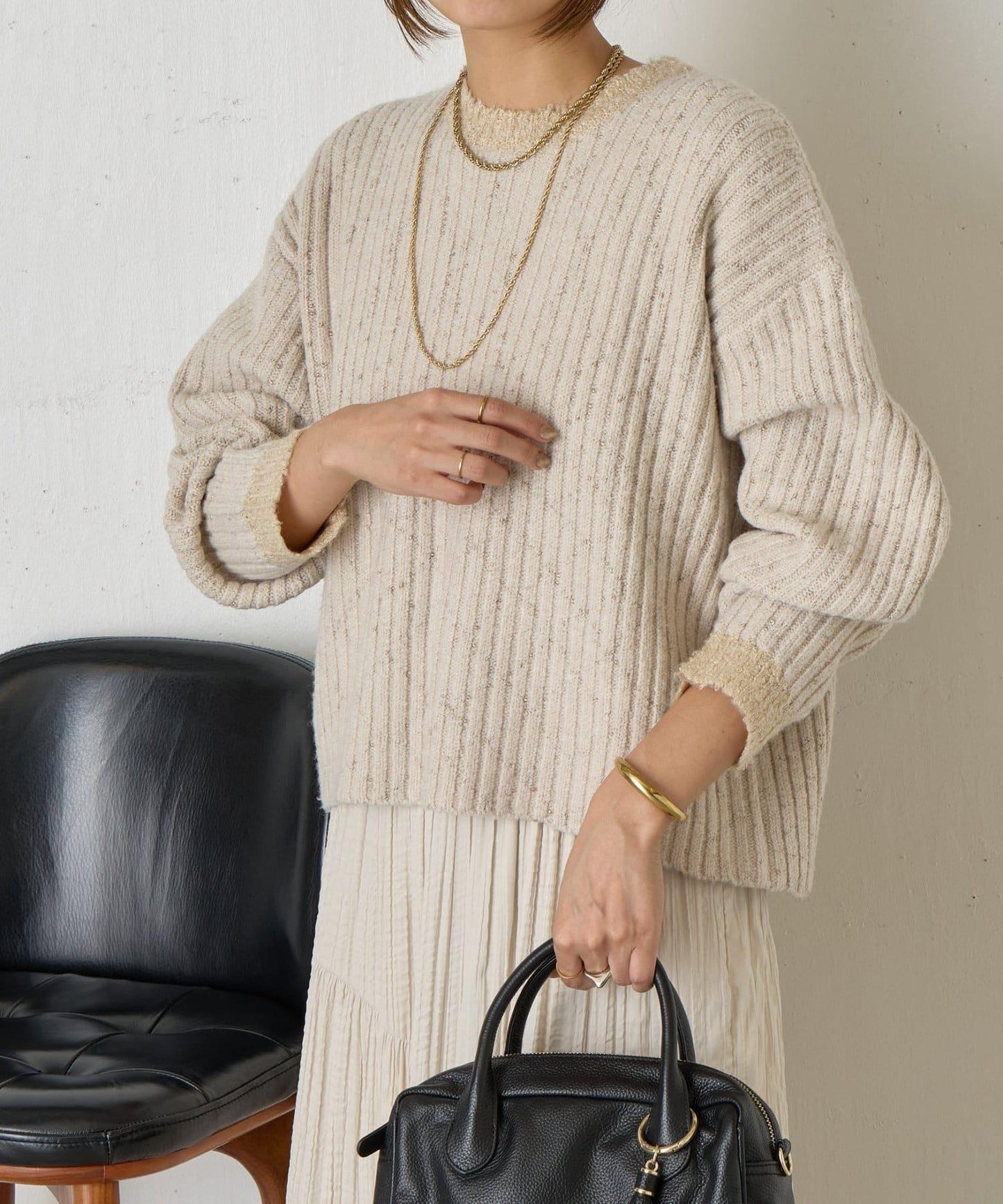 領口袖口拼色條紋亮絲針織衫