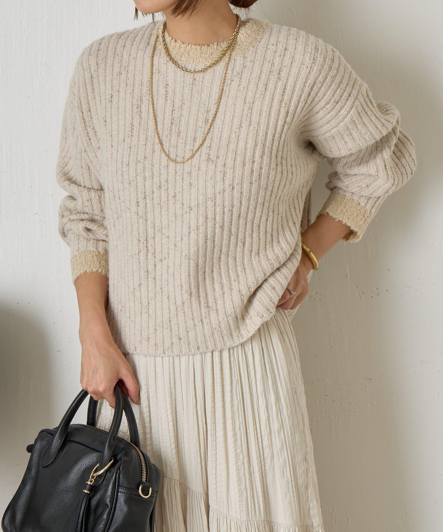 領口袖口拼色條紋亮絲針織衫