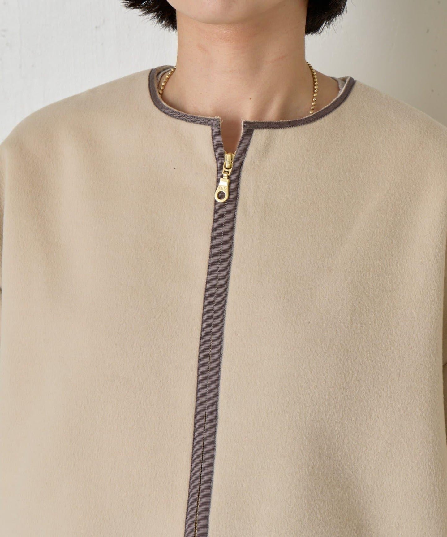 拼接線條繭型大衣